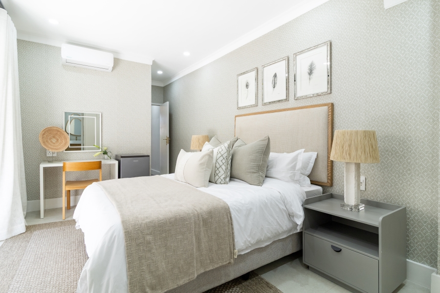 To Let 4 Bedroom Property for Rent in Oranjezicht Western Cape